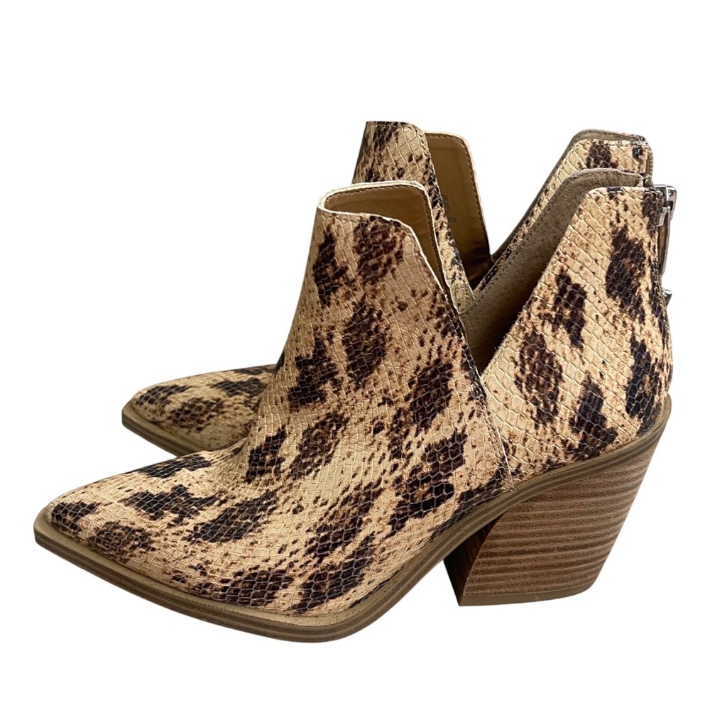 Vince‎ Camuto Gradina Snakeskin Embossed Leather Ankle Booties Tan Brown 8 M EUC